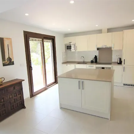 Maryvilla 0220 Villa Calp